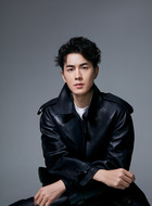 杨昀春